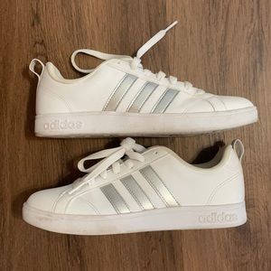 Adidas 7.5 sneakers